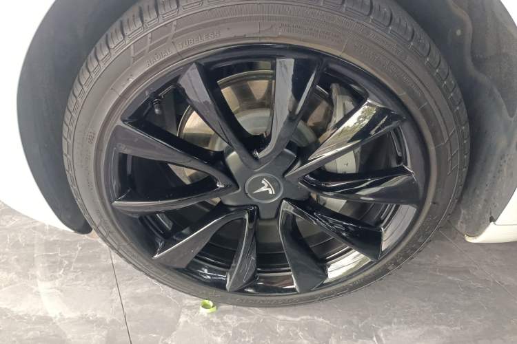 Used Tesla Model 3 2019 Standard Range Rear-Drive Upgraded Version Left Front Wheel Hub