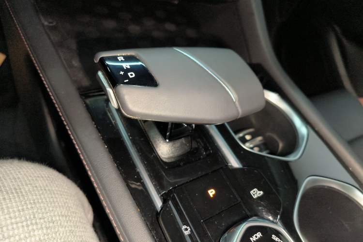 Used CHANGAN Eado 2023 Changan Edition PLUS Blue Whale NE 1.4T GDI DCT Prestige Version Gear Lever