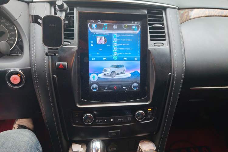 Used Nissan Patrol 2018 4.0L LinkedIn Edition Audio And AC Panel