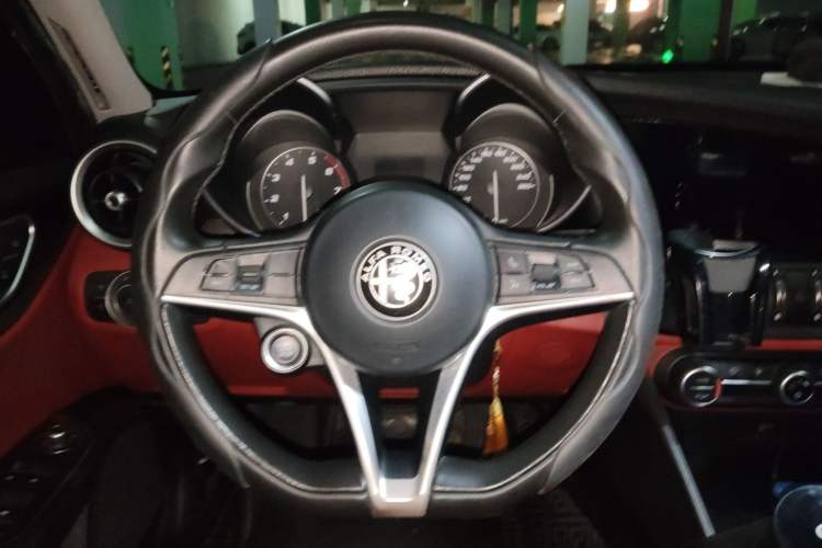 Used Alfa Romeo Giulia 2017 2.0T 200HP Elite Edition