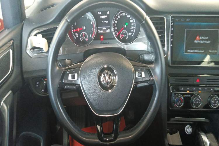 Used Volkswagen Golf Sportsvan 2016 280TSI Automatic Luxury Model