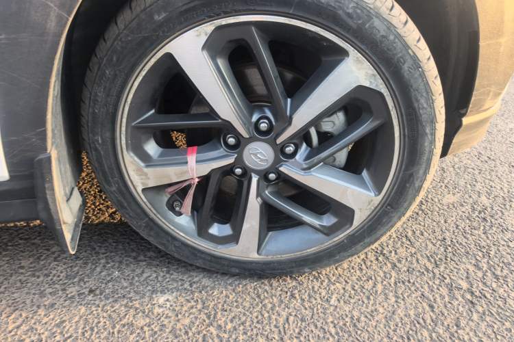 Used Hyundai ENCINO 2018 1.6T Dual-Clutch Zhilian Edition China V Standard Right Front Wheel Hub