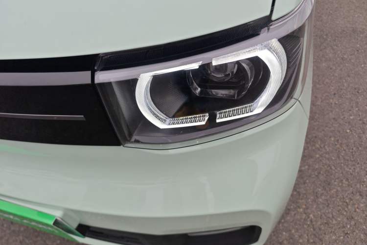 Used Wuling Hongguang MINIEV 2022 Macaron Premium Model – Lithium Iron Phosphate