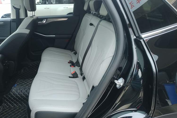 Used Ford Escape 2020 EcoBoost 245 Two-Wheel Drive Smart & Enjoyment Model