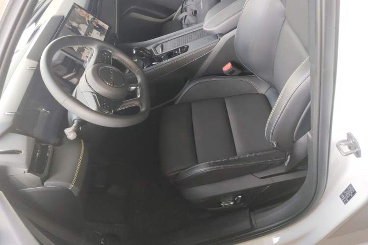 Used Lynk & Co 03 2023 1.5TD DCT JingPro Left Front Seat