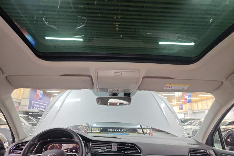 Used Volkswagen Tiguan X 2021 330TSI Two-Wheel-Drive Flagship Edition Headliner