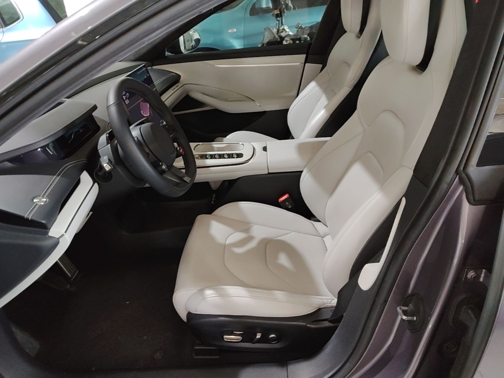 Xiaomi Auto SU7 2024 Four-Wheel-Drive Max Founder's Edition — снимка 17
