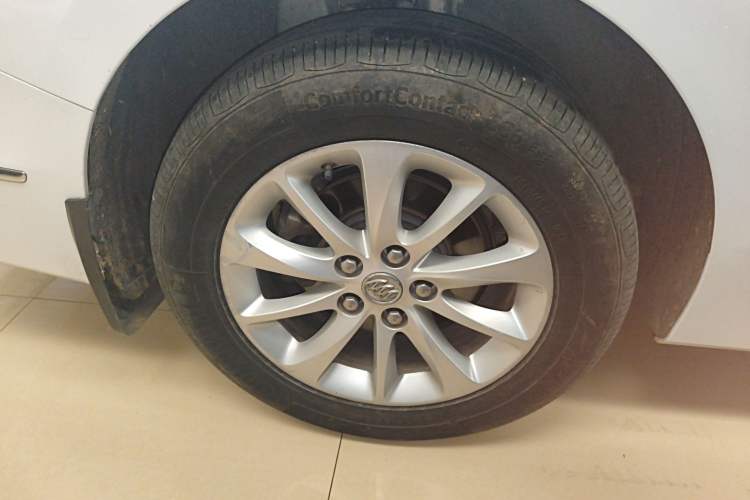 Used Buick GL8 2017 ES 28T Comfort Model China V Standard Right Rear Wheel Hub