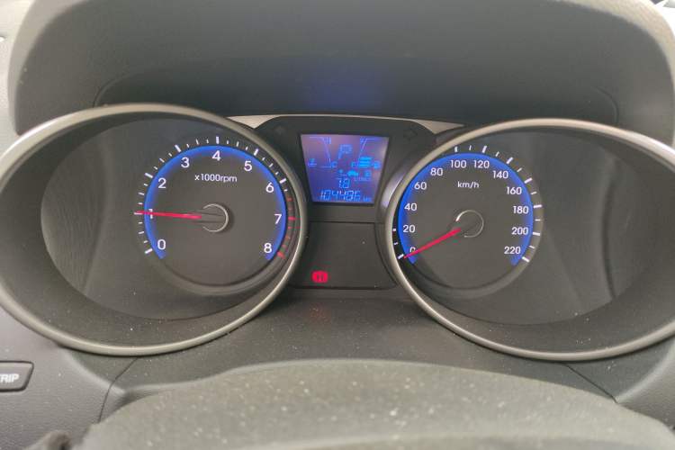 Used Hyundai ix35 2015 2.0L Automatic 2WD Smart Version China V Standard Instrument Cluster