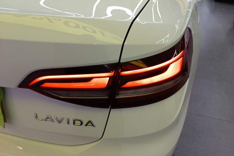 Used Volkswagen Lavida 2023 1.5L Automatic De Yi Edition
