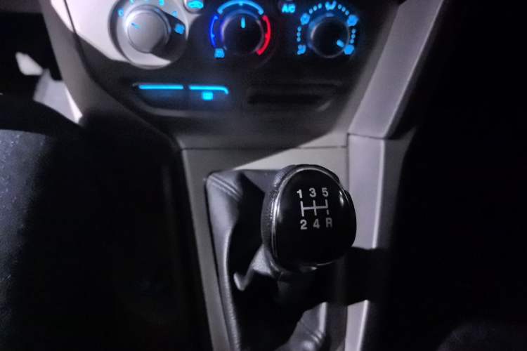Used Ford Focus 2012 Sedan 1.6L Manual Comfort Model
