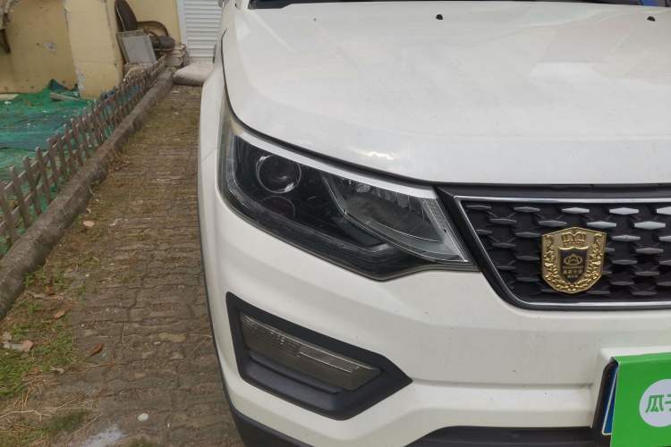 Used CHANGAN OSHAN CX70 2017 Facelifted CX70T 1.5T Manual High-Performance Edition