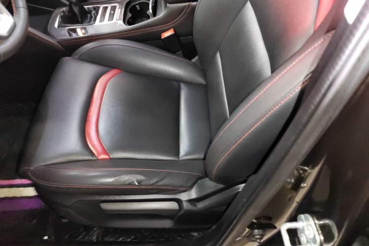 Used Changan CS55 2017 1.5T Manual Colorful Edition
