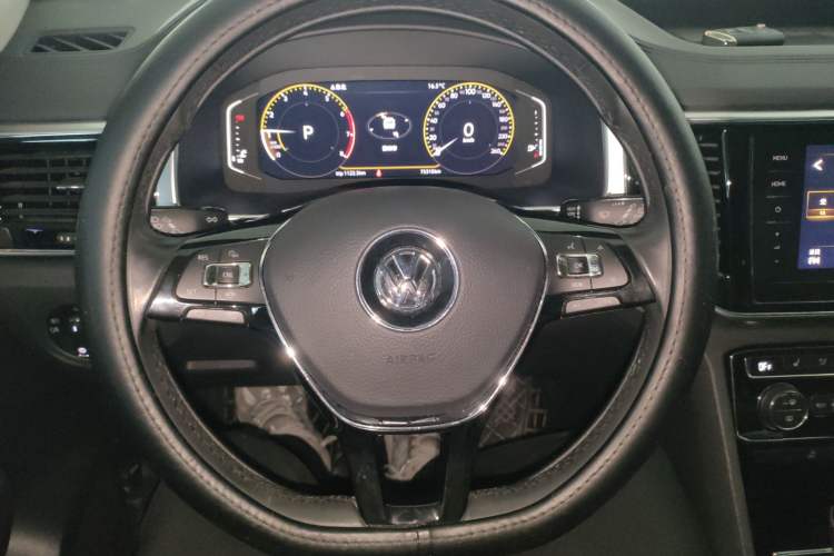 Used Volkswagen Teramont 2020 330TSI Two-Wheel-Drive Luxury Edition China VI Standard Steering Wheel