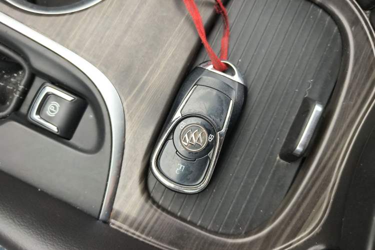 Used Buick Envision 2018 20T Two-Wheel-Drive Elite Model
