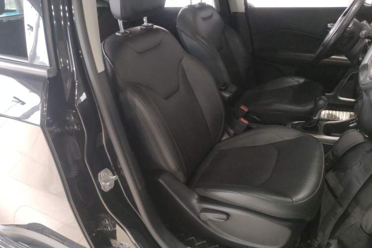 Used Jeep Compass 2017 200T Automatic Family Edition