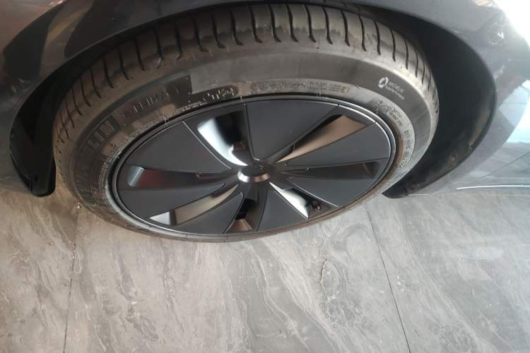 Used Tesla Model 3 2023 Long-Range All-Wheel-Drive Version