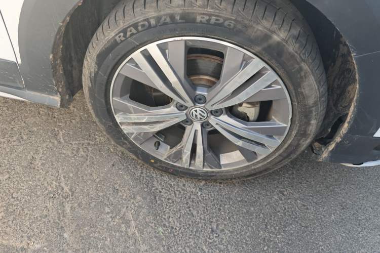 Used Volkswagen C-TREK 2020 1.5L Automatic Comfort Model Right Front Wheel Hub