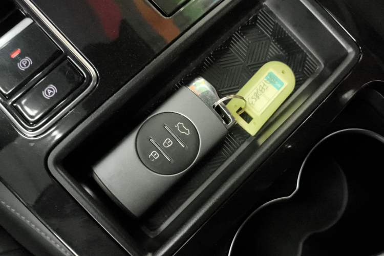 Used EXEED Zhuifeng C-DM 2022 1.5 TCI-DHT 105 km "Chengfeng Qi" Edition Vehicle Key