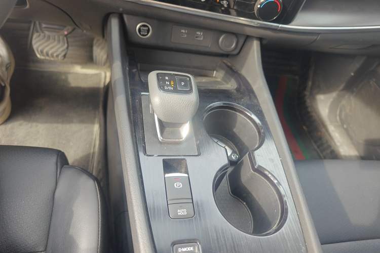 Used Nissan X-Trail 2021 VC-Turbo 300 CVT 2WD Comfort Edition Gear Lever