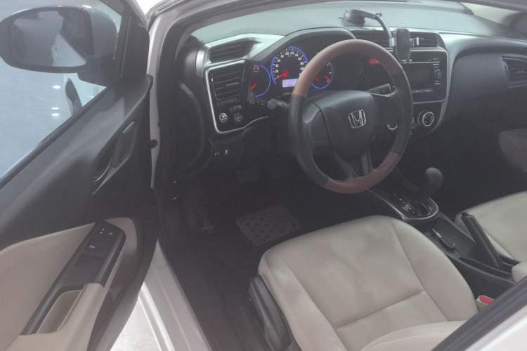 Used Honda City 2015 1.5L CVT Luxury Edition
