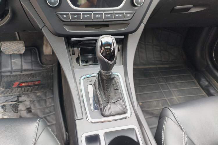 Used Geely Auto Emgrand 2017 Sedan Million Edition 1.5L CVT Upward Connectivity Version