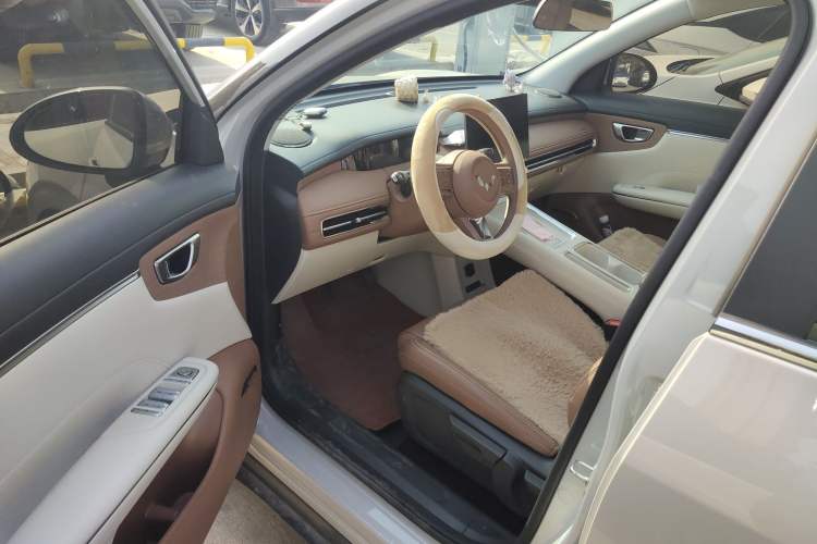 Used Wuling Bingo S 2025 Model 430km Deluxe Edition