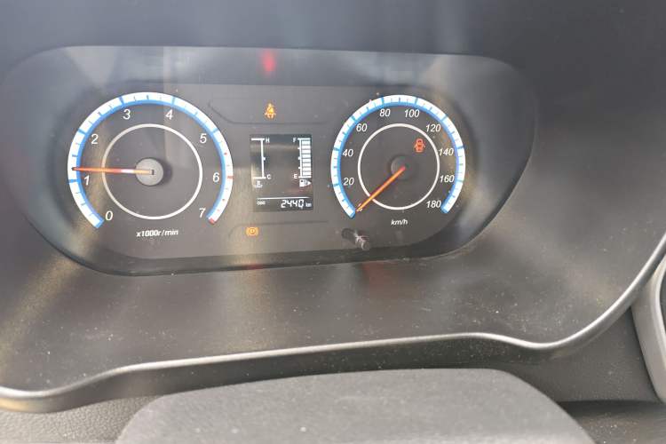 Used Chana Ruixing M60 2023 1.5L GDI Comfort-Class Passenger Vehicle 6/7 Seats