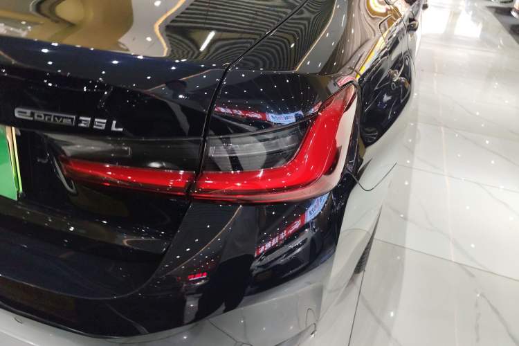 Used BMW i3 2025 eDrive 35 L Right Rear Taillight