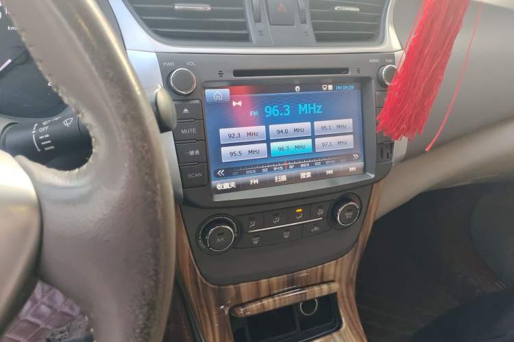 Used Nissan Sylphy 2012 1.6 XL Manual Luxury Edition