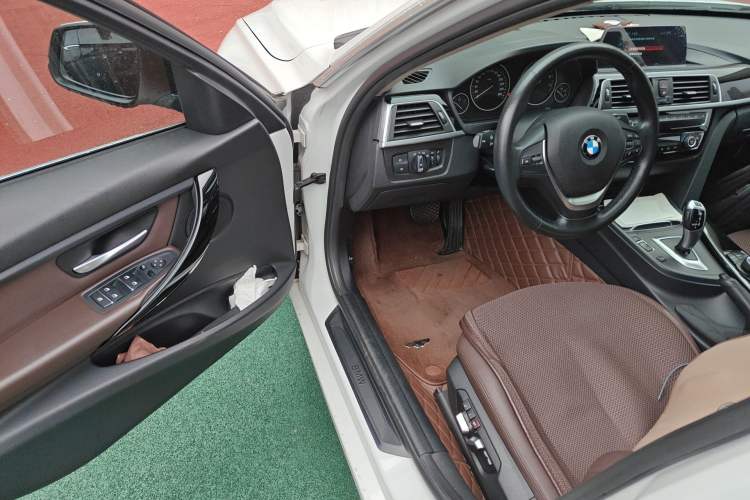 Used BMW 3 Series 2018 320Li Fashion Model Driver Seat