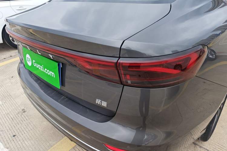 Used Geely Auto Emgrand 2025 4th Generation 1.5L CVT Luxury Version Right Rear Taillight