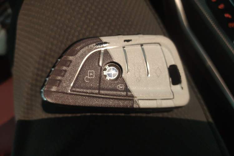 Used BMW 3 Series 2021 Second Facelift 325Li M Sport Night Edition Package Vehicle Key