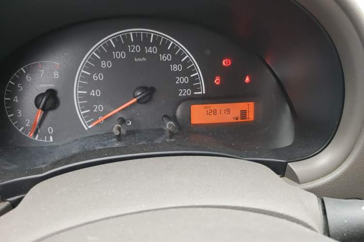 Used Nissan Sunny 2015 1.5XE Manual Comfort Edition Odometer Close Up