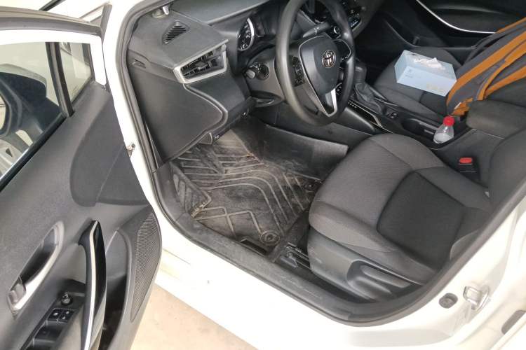 Used Toyota Levin 2019 Dual-Engine 1.8H E-CVT Entry-Level Model China VI Standard Driver Seat