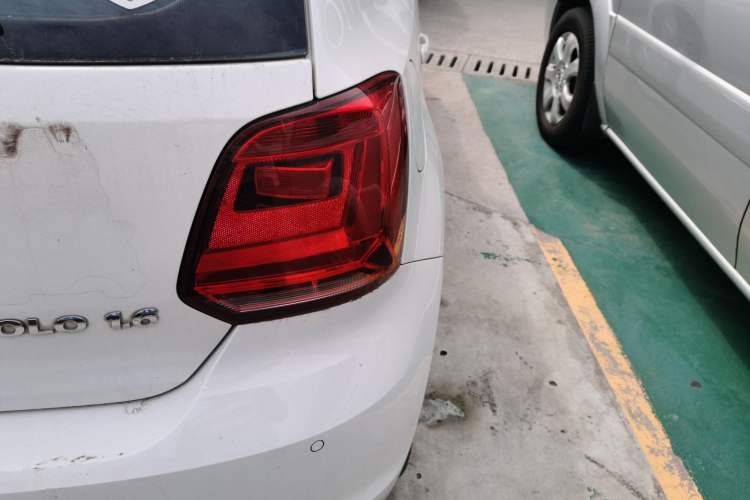 Used Volkswagen Polo 2014 1.6L Manual Comfort Edition
