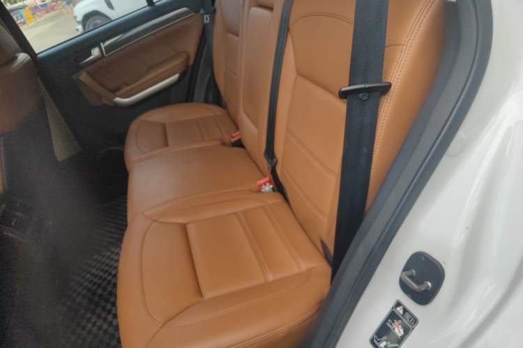 Used Haval H8 2015 2.0T Two-Wheel-Drive Elite Version