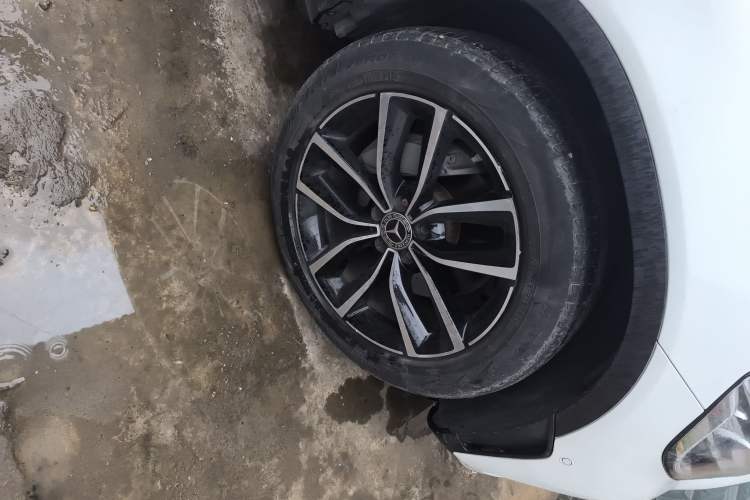 Used Mercedes-Benz GLC 2020 Facelift GLC 260 L 4MATIC Luxury Edition Right Front Wheel Hub