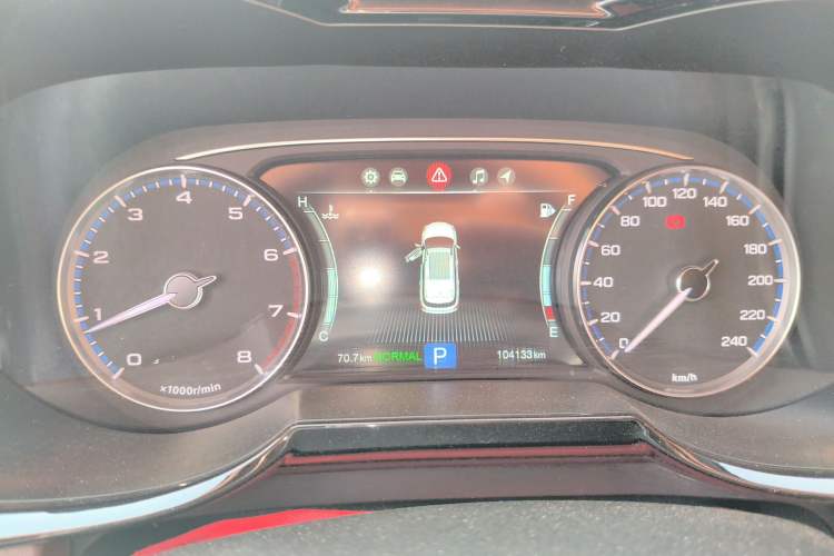 Used GAC Trumpchi GS8 2017 320T Two-Wheel Drive Luxury Smart Connectivity Version (7 Seats) Instrument Cluster