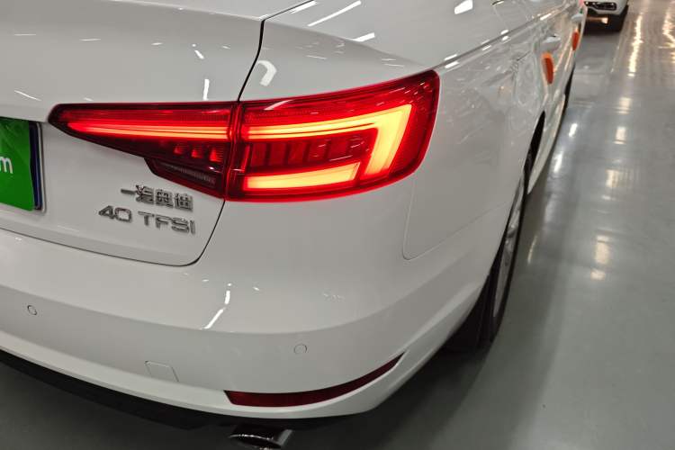 Used Audi A4L 2017 Plus 40 TFSI Ambition Model
