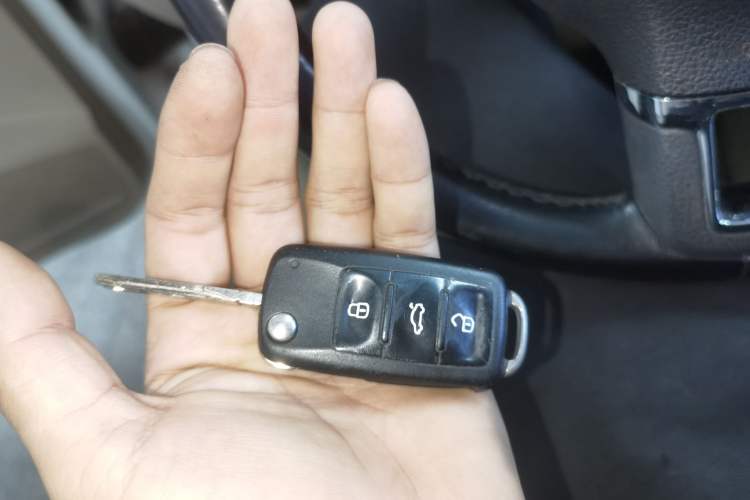 Used Volkswagen Bora 2014 1.6L Manual Comfort Model Vehicle Key