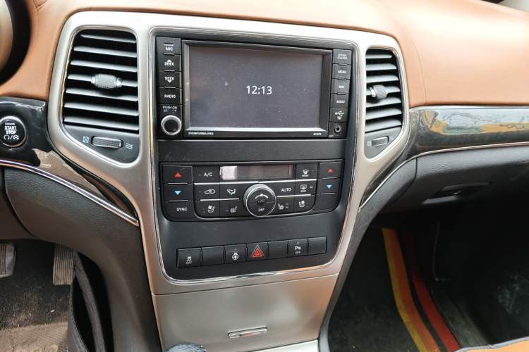 Used Jeep Grand Cherokee 2011 Revised 3.6L Flagship Navigation Edition