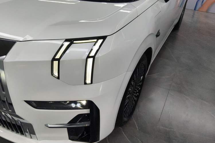 Used Zeekr 009 2022 WE Edition Left Front Headlight