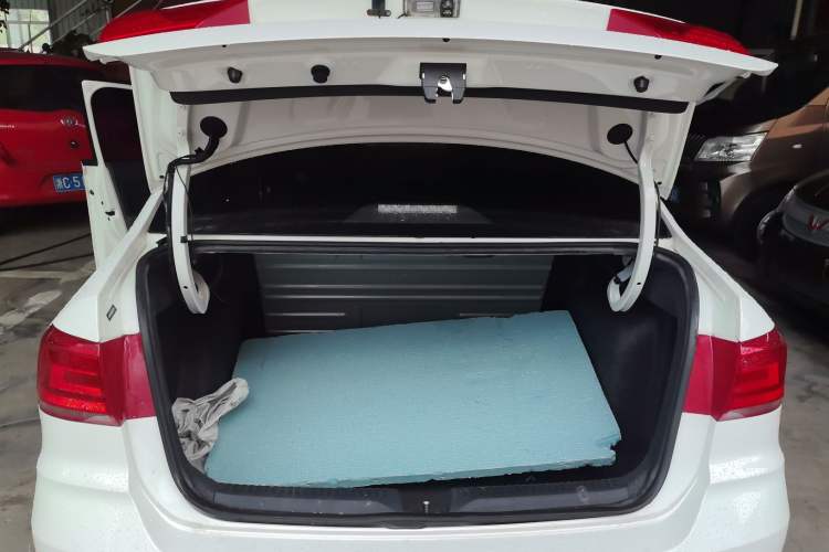 Used Volkswagen Santana 2021 1.5L Manual Fashion Edition Trunk