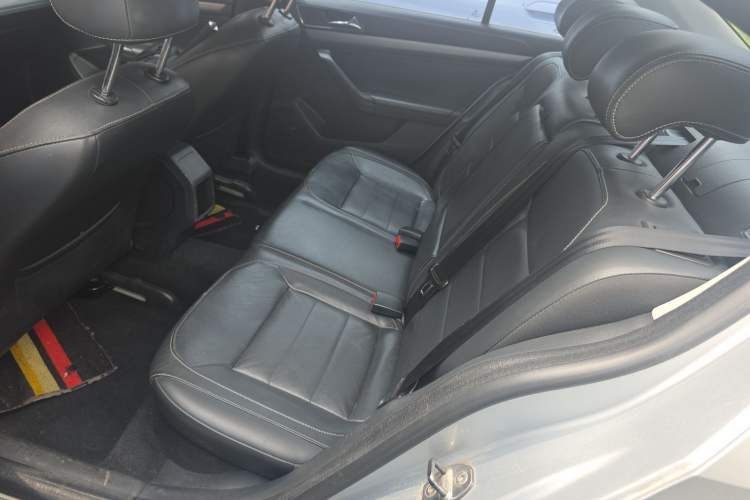 Used Volkswagen Lavida 2015 230TSI DSG Comfort Edition
