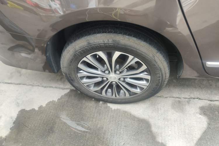 Used Buick GL8 2021 Land Cruiser Executive 652T Premium Model