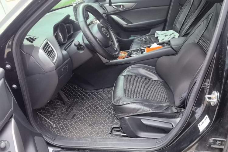 Used Mazda CX-4 2016 2.0L Automatic 2WD Blue Sky Dynamic Edition Driver Seat