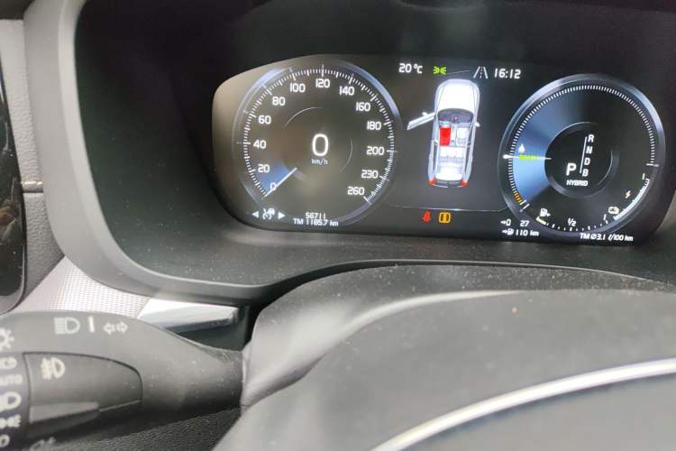 Used Volvo XC60 New Energy 2019 T8 E-Drive Hybrid Intelligent Luxury Sport Edition China V Standard Odometer Close Up