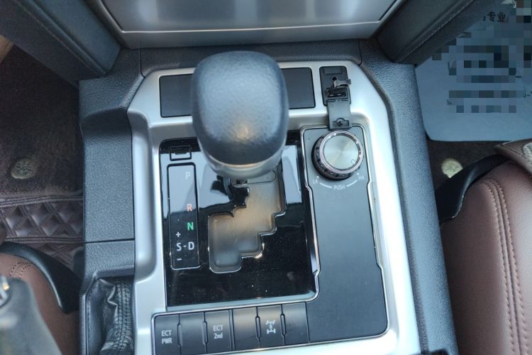 Used Toyota Land Cruiser 2016 4.0L GX-R Eight-Cylinder Dual Differential – Middle East