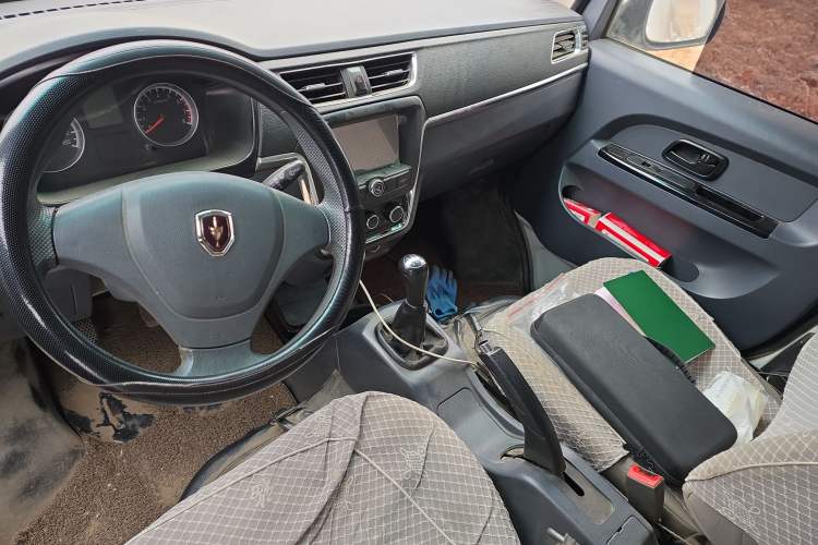 Used Jinbei Hiace X30 2022 1.5L Cargo Version China VI SWC15M Center Console